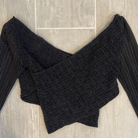 Perfect Condition Show Me Your Mumu Black Crop Top - Picture 8 of 12